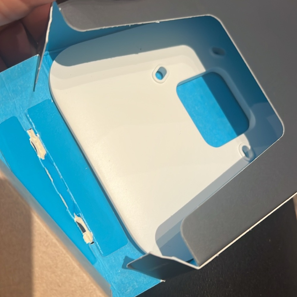 Amazon Smart Thermostat - Picture 3 of 10